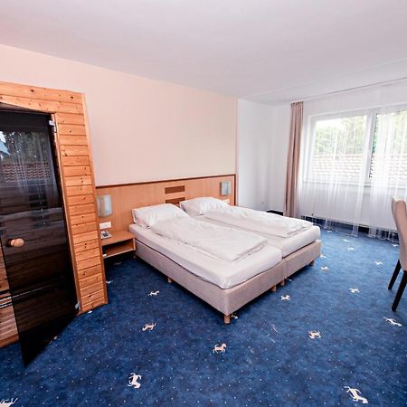 Hotel Wiental Pressbaum Екстер'єр фото