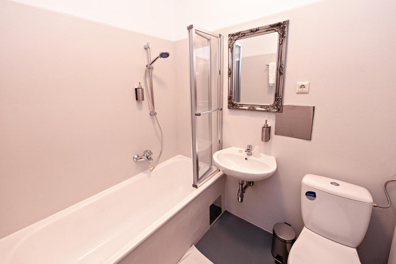 Hotel Wiental Pressbaum Екстер'єр фото
